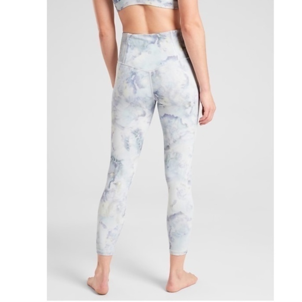 Athleta Elation Snow Dye 7/8 Tight Purple Blue Size XS